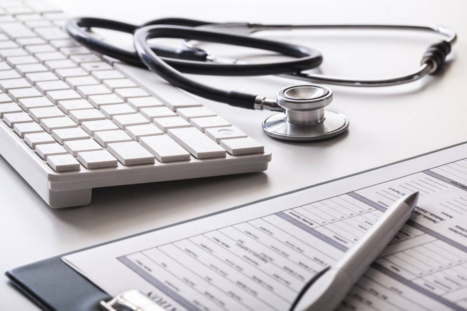 Centrul Medical de Vest Brașov | Consultații, Analize și Medicină a Muncii | Centrul Medical de Vest din Brașov oferă consultații de specialitate, analize de laborator, ecografii, medicină a muncii, fișe auto și avizări medicale. Programări rapide și servicii medicale complete într-un singur loc.